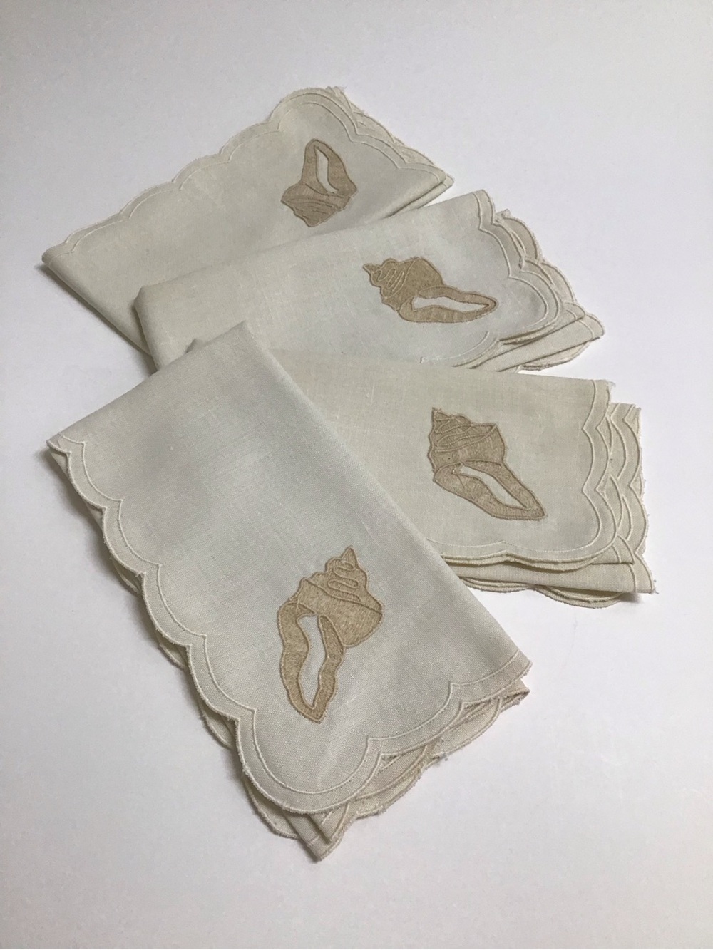 Linen Dinner Napkins Ivory w/Shell Embroidery SET OF 4 Scallop Edge Tropical FL
